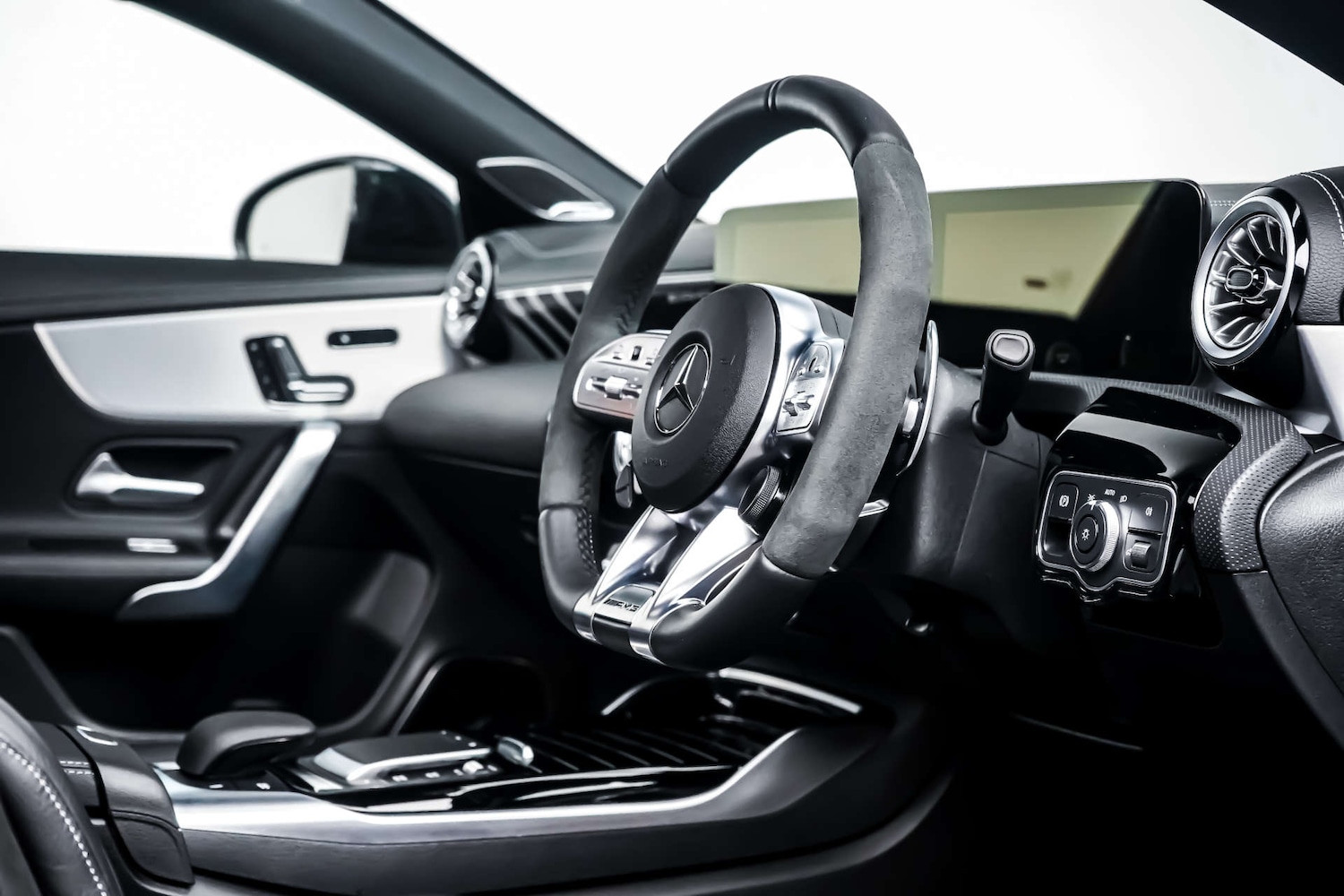 Used Mercedes-Benz CLA 2023 for sale - 77022454: Photo 10