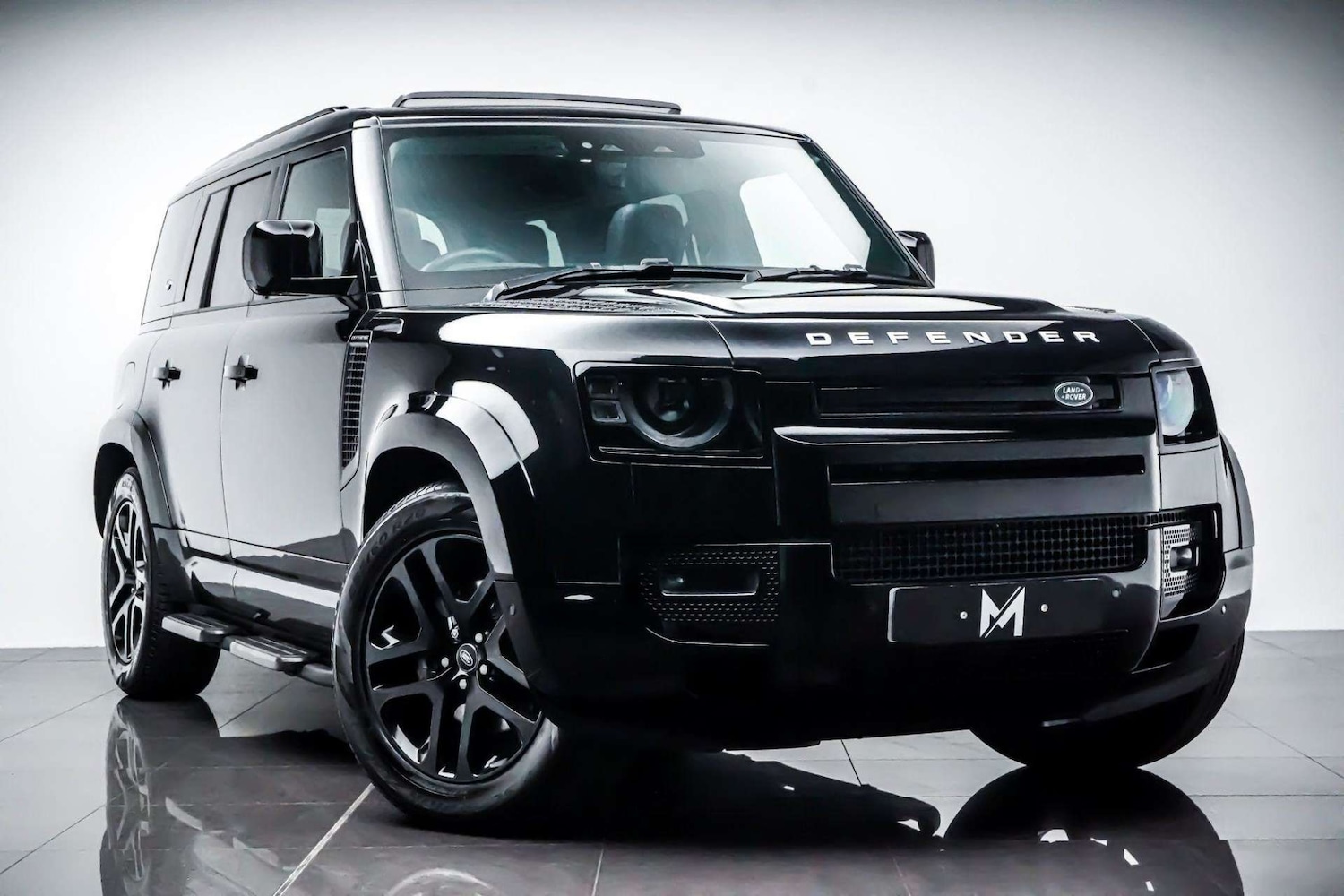 Used Land Rover Defender 2023 for sale - 76831010: Photo 1