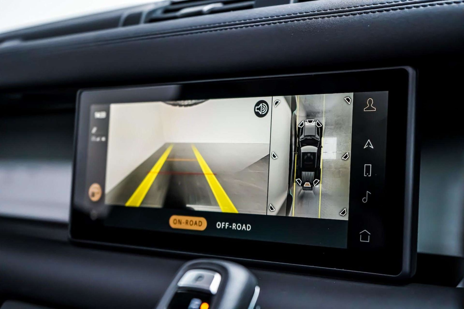 Used Land Rover Defender 2023 for sale - 76831010: Photo 11