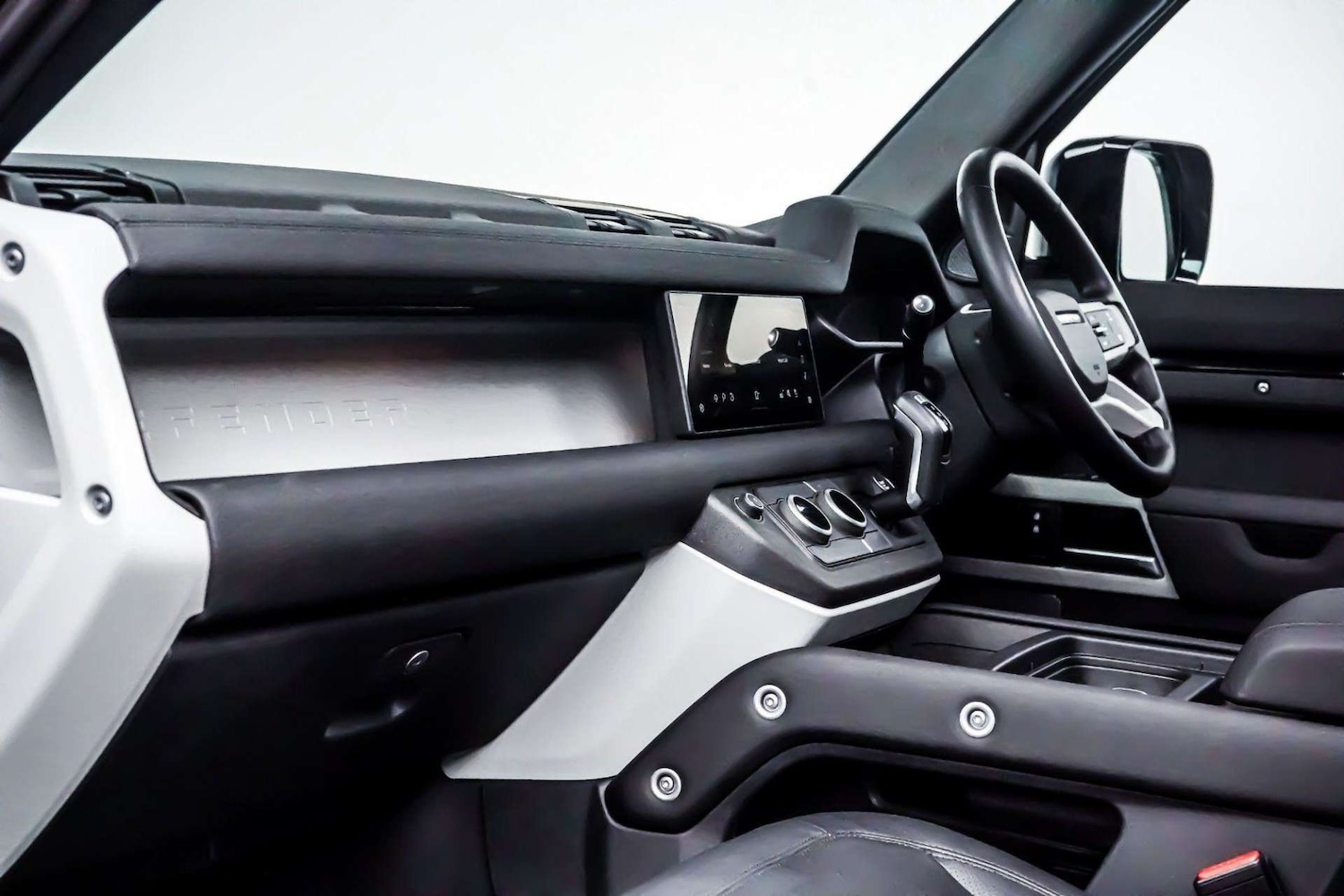 Used Land Rover Defender 2023 for sale - 76831010: Photo 21