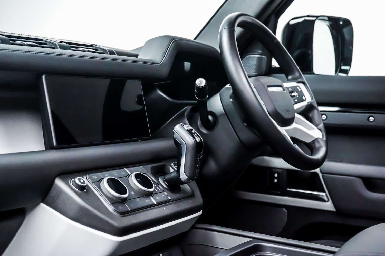 Used Land Rover Defender 2023 for sale - 76831010: Photo 22