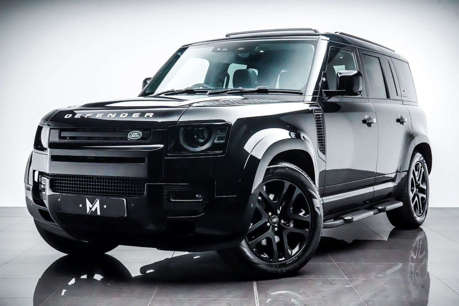 Used Land Rover Defender 2023 for sale - 76831010: Photo 5