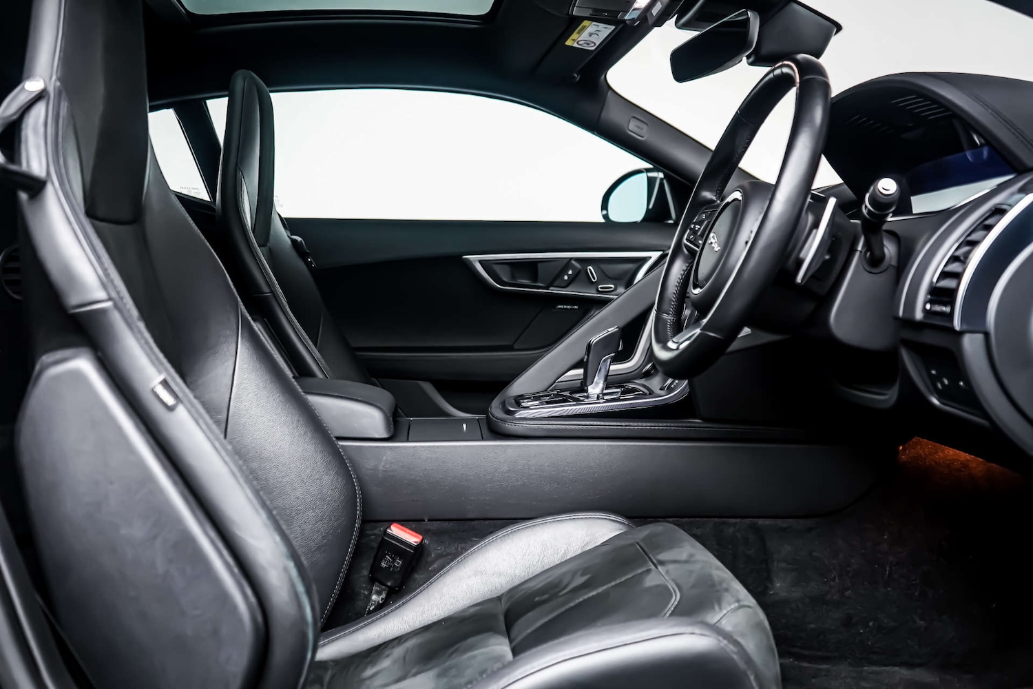 Used Jaguar F-Type 2021 for sale - 77583958: Photo 6