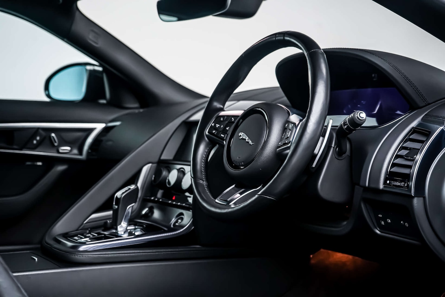 Used Jaguar F-Type 2021 for sale - 77583958: Photo 8