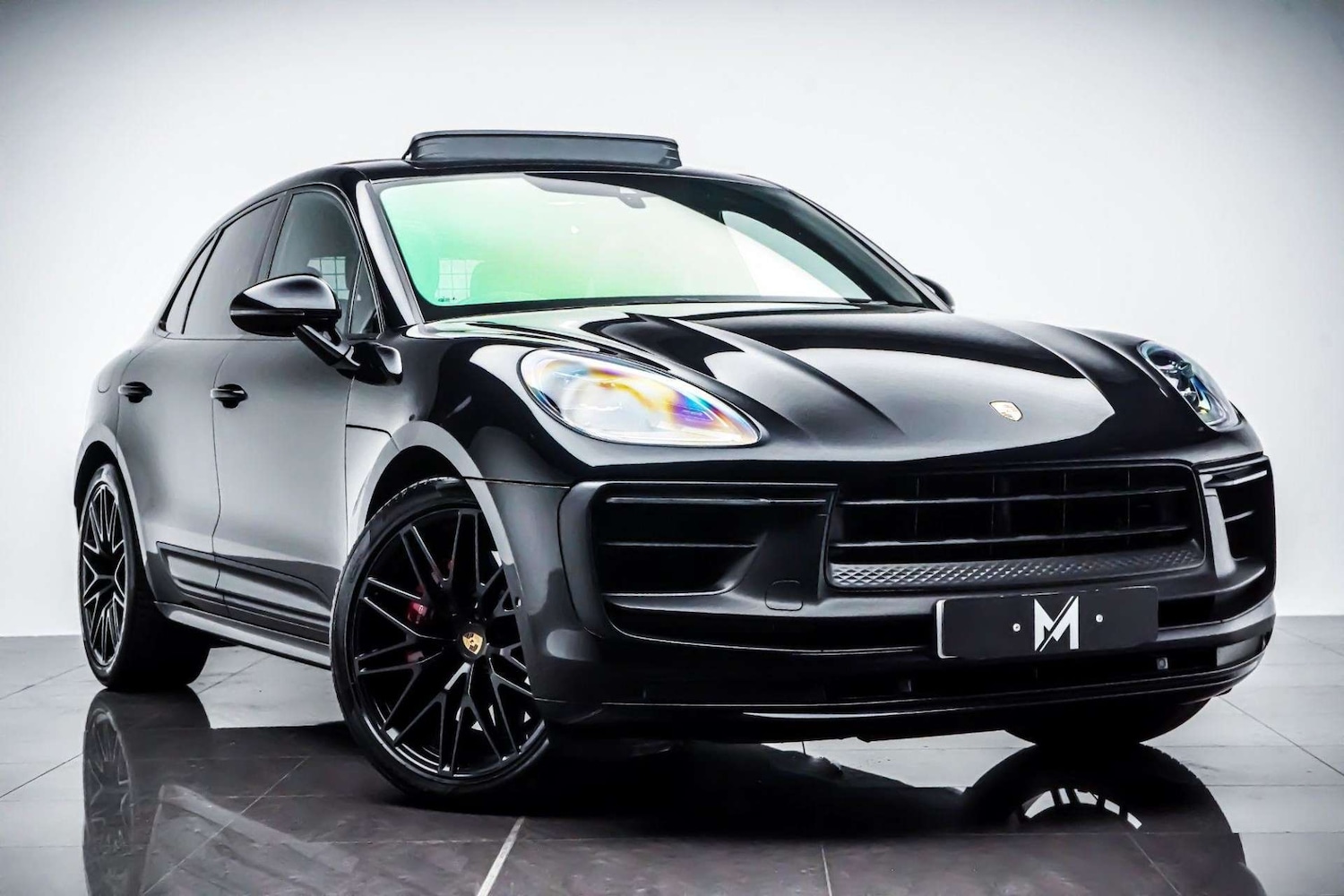 Used Porsche Macan 2021 for sale - 76830988: Photo 1