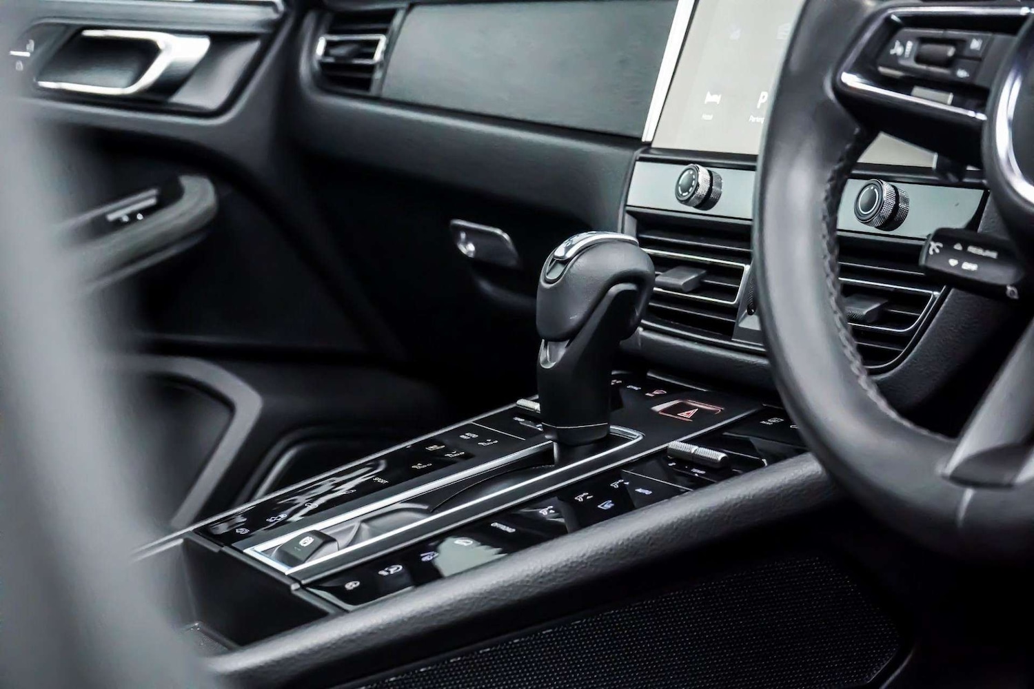 Used Porsche Macan 2021 for sale - 76830988: Photo 16