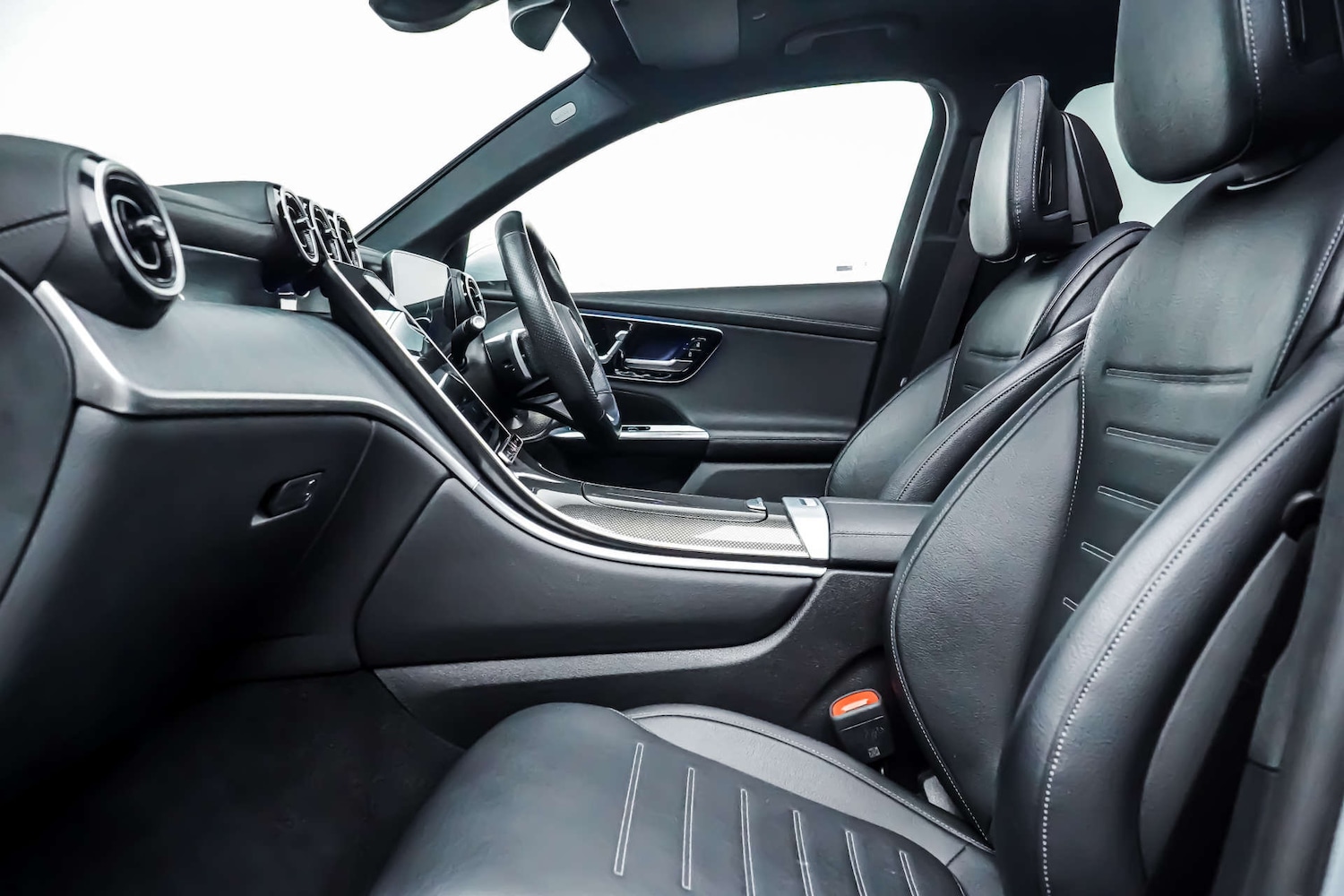 Used Mercedes-Benz GLC 2023 for sale - 76830959: Photo 7