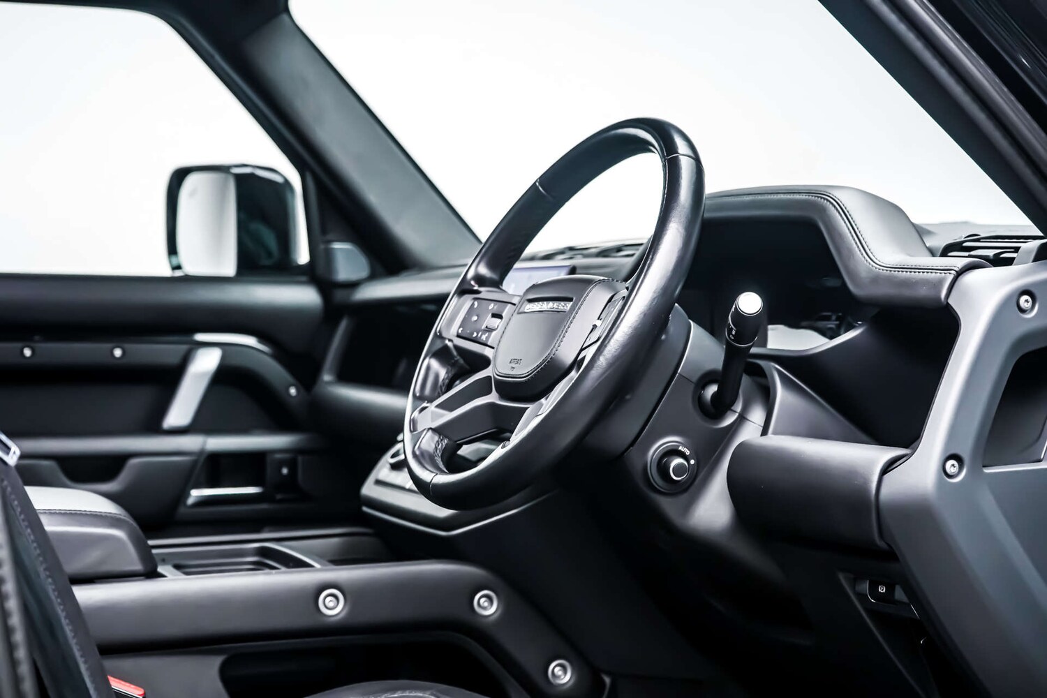 Used Land Rover Defender 2022 for sale - 77490219: Photo 11