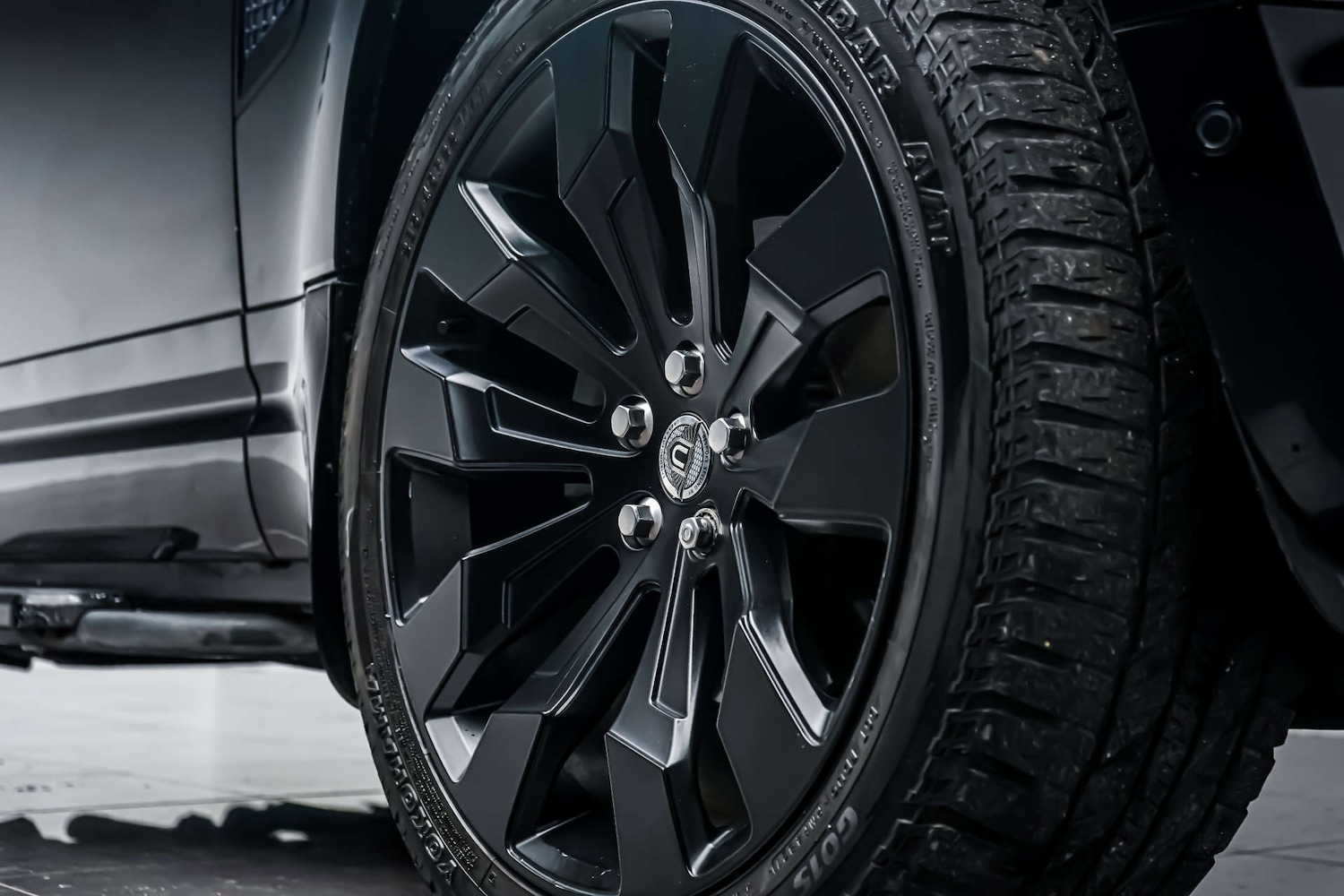 Used Land Rover Defender 2022 for sale - 77490219: Photo 3