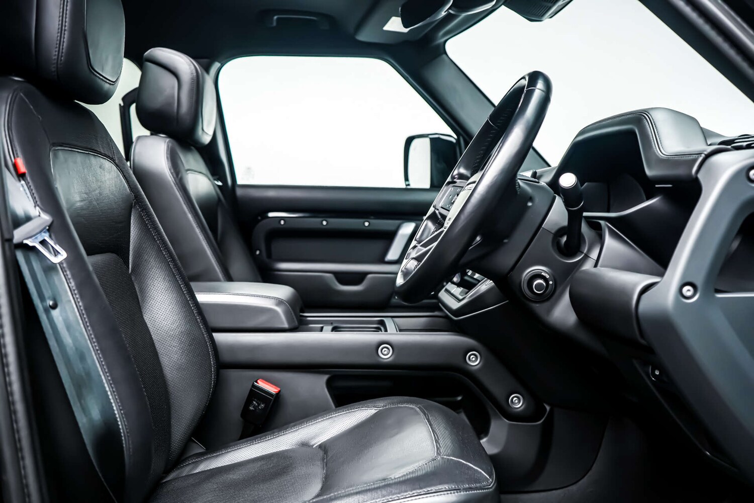 Used Land Rover Defender 2022 for sale - 77490219: Photo 6