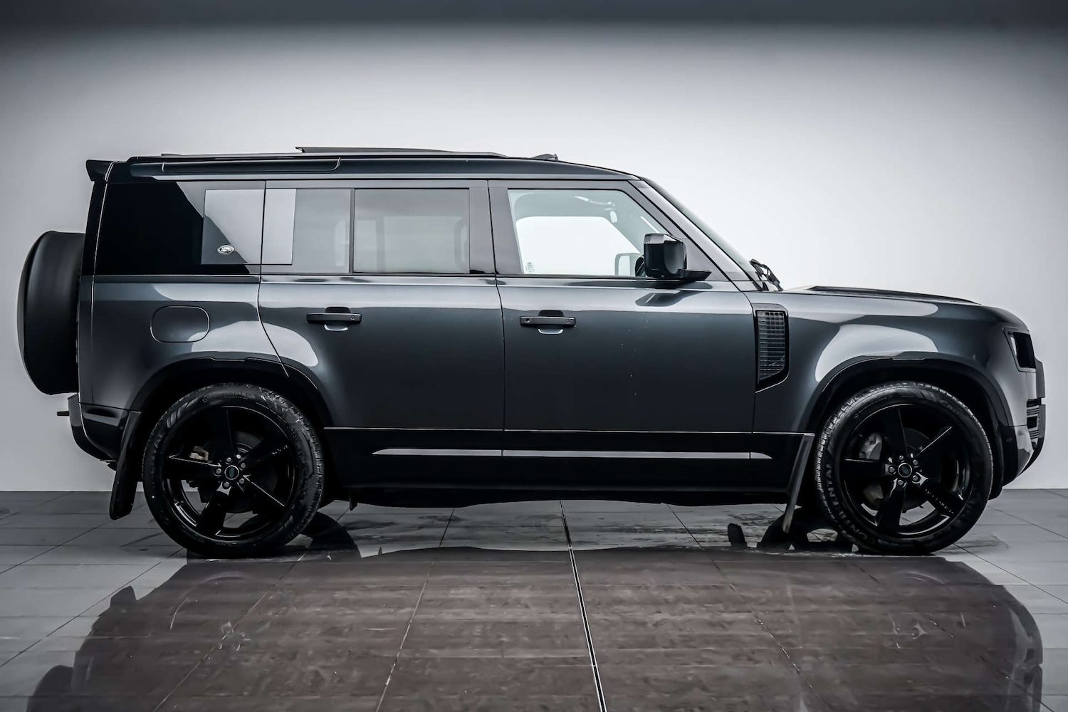 Used Land Rover Defender 110 2022 for sale - 77090223: Photo 9