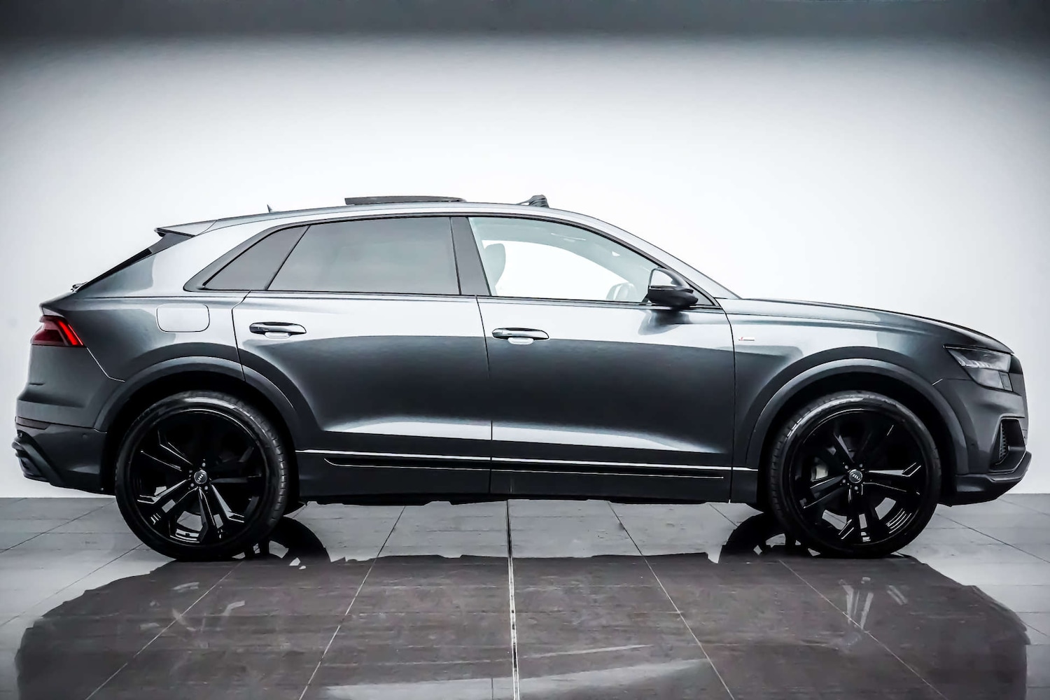 Used Audi Q8 2019 for sale - 76830985: Photo 10