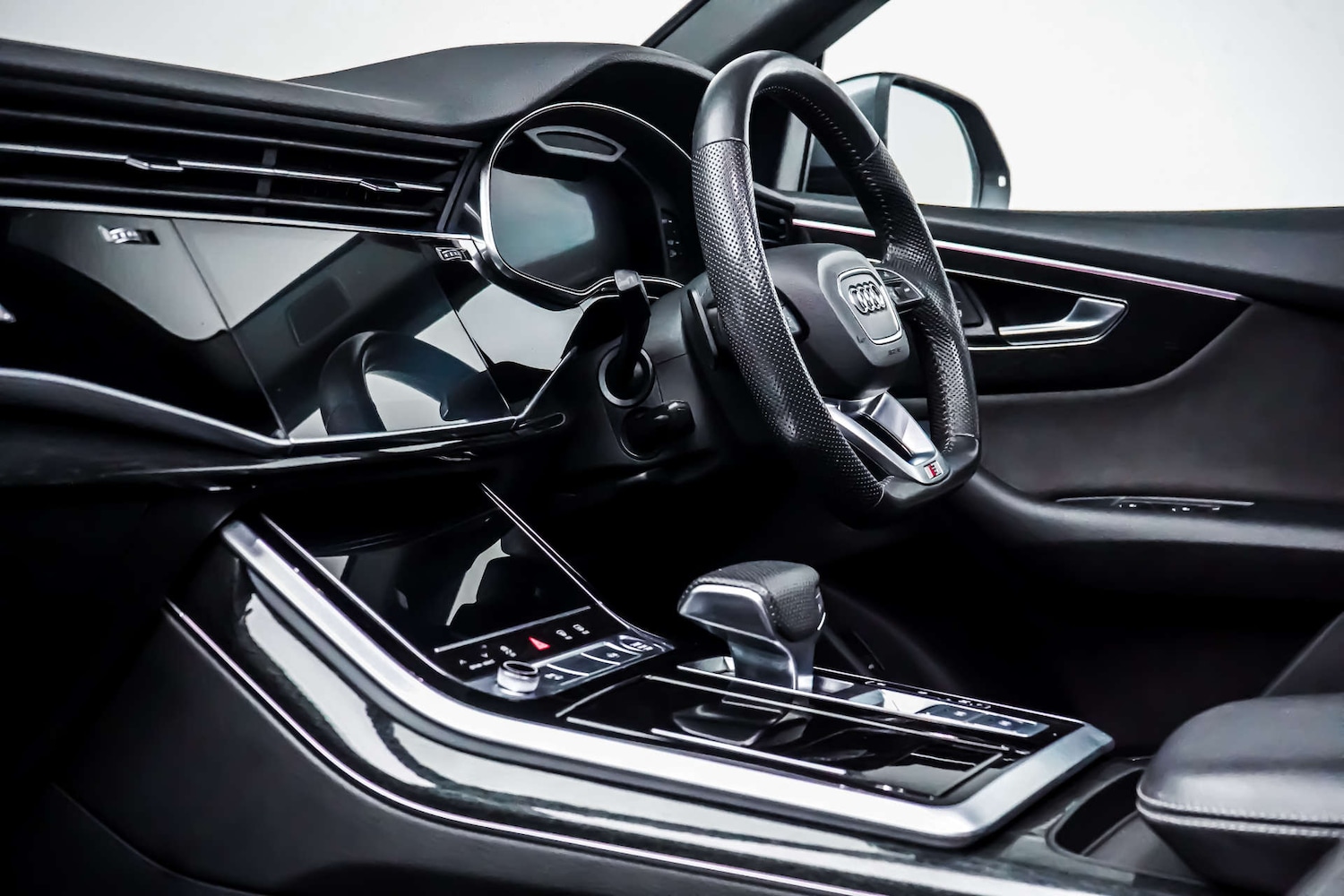 Used Audi Q8 2019 for sale - 76830985: Photo 19