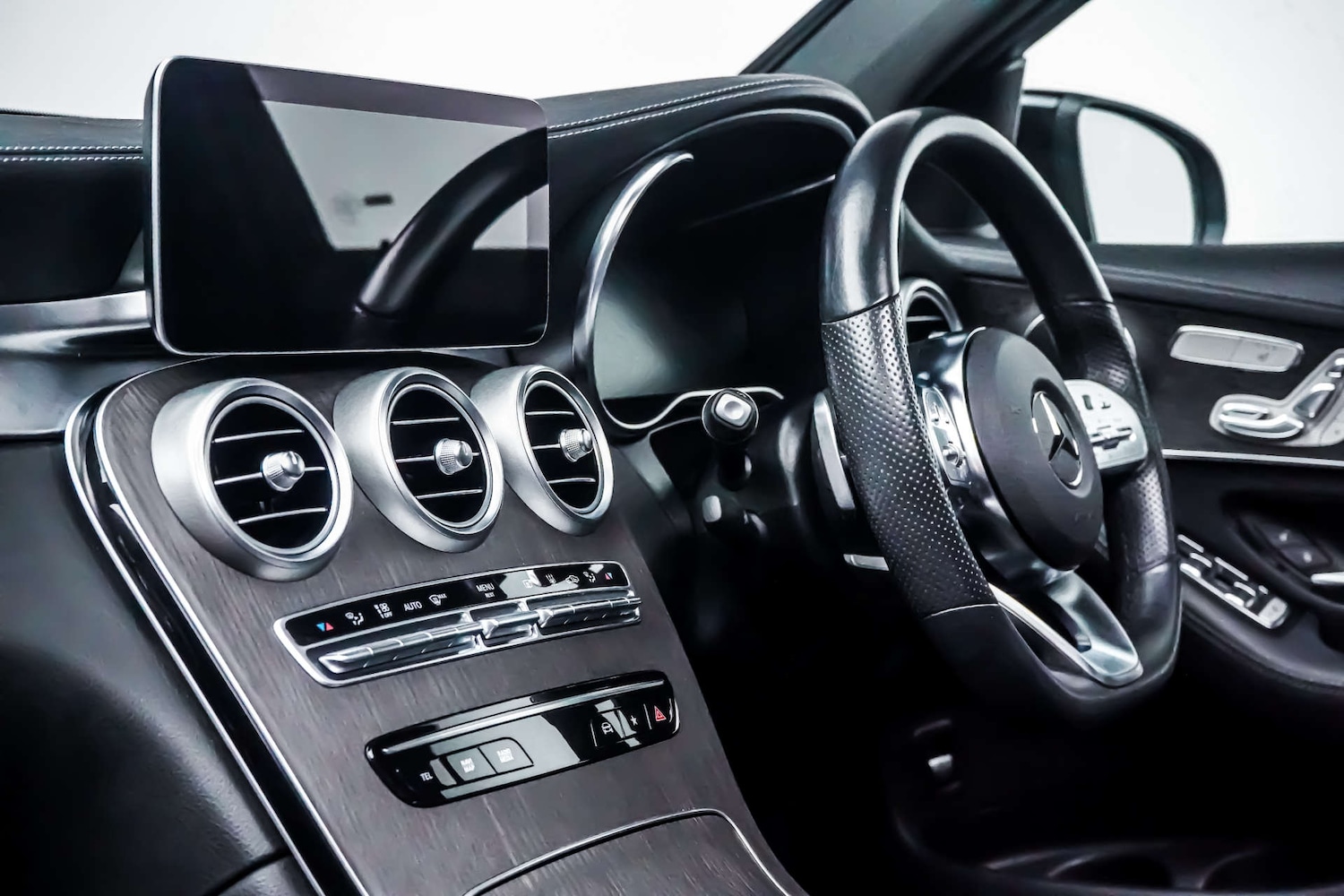 Used Mercedes-Benz GLC 2021 for sale - 76831072: Photo 21