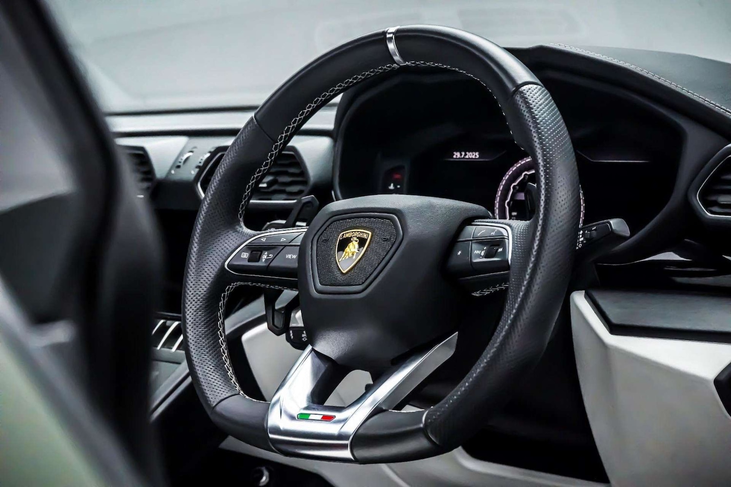 Used Lamborghini Urus 2021 for sale - 76831024: Photo 26