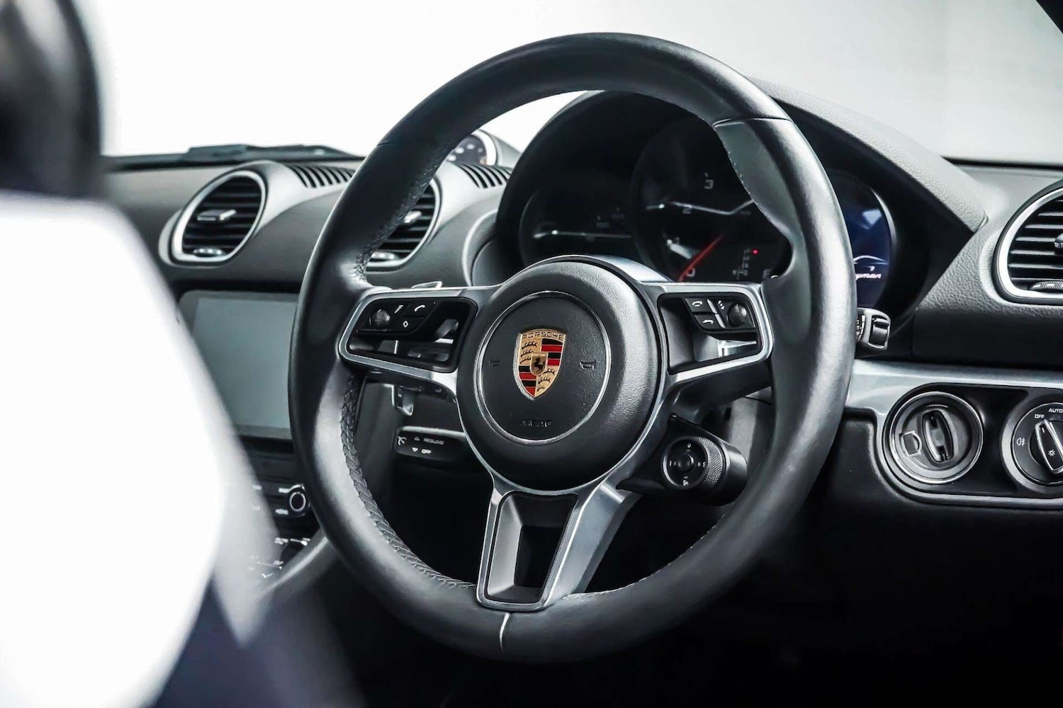 Used Porsche Cayman 2019 for sale - 76830999: Photo 19