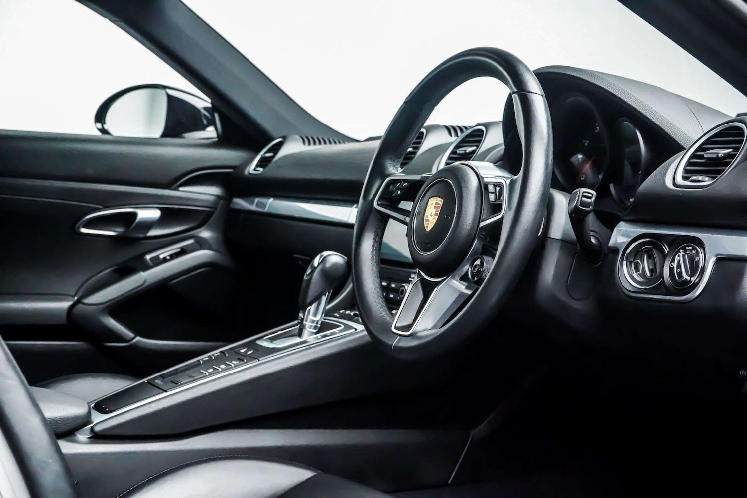 Used Porsche Cayman 2019 for sale - 76830999: Photo 8