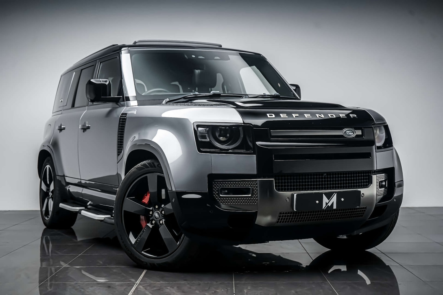 Used Land Rover Defender 110 2020 for sale - 77963194: Photo 1