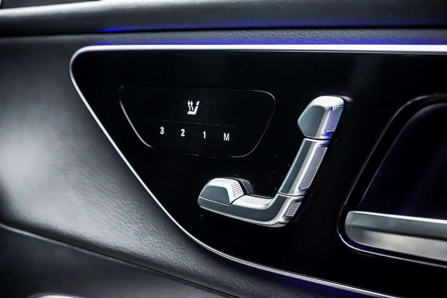 Used Mercedes-Benz GLC 2023 for sale - 76830991: Photo 15