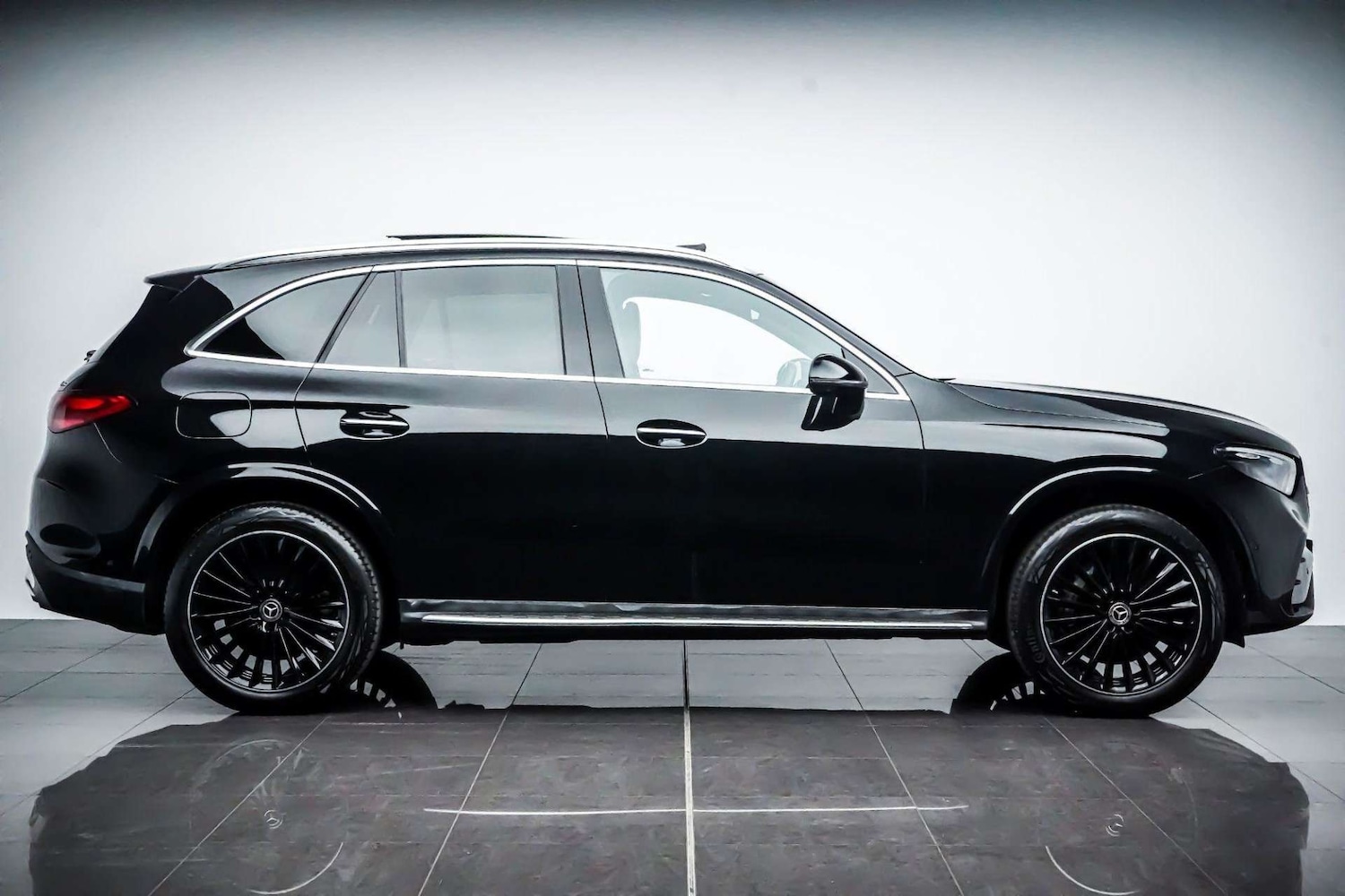 Used Mercedes-Benz GLC 2023 for sale - 76830991: Photo 9