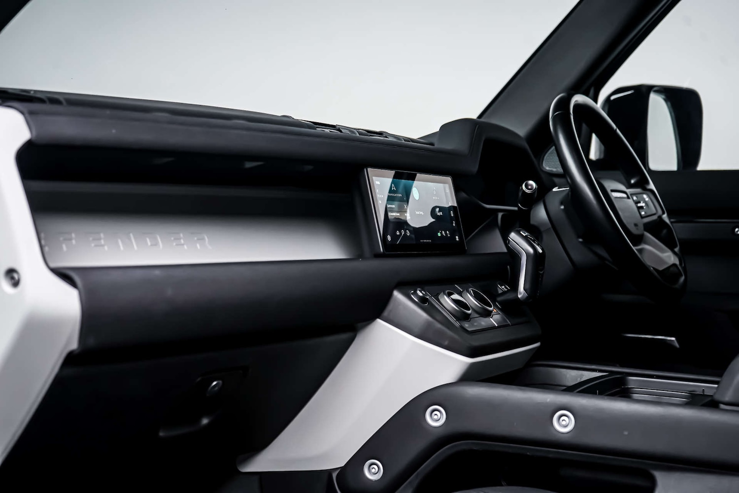 Used Land Rover Defender 2021 for sale - 77426933: Photo 17