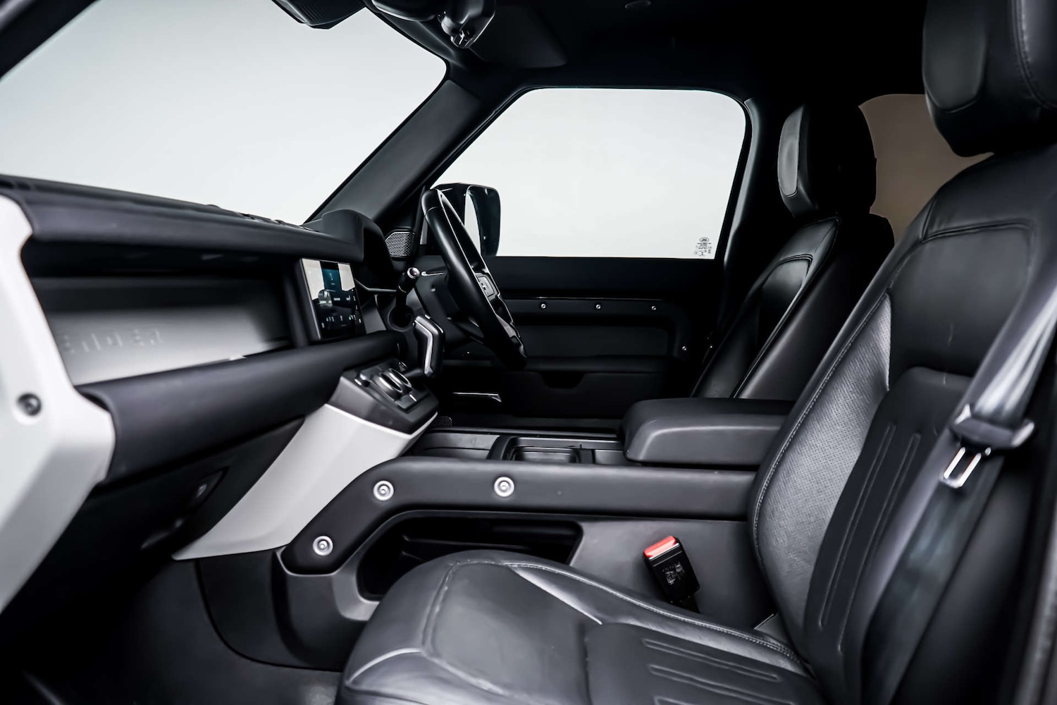 Used Land Rover Defender 2021 for sale - 77426933: Photo 7