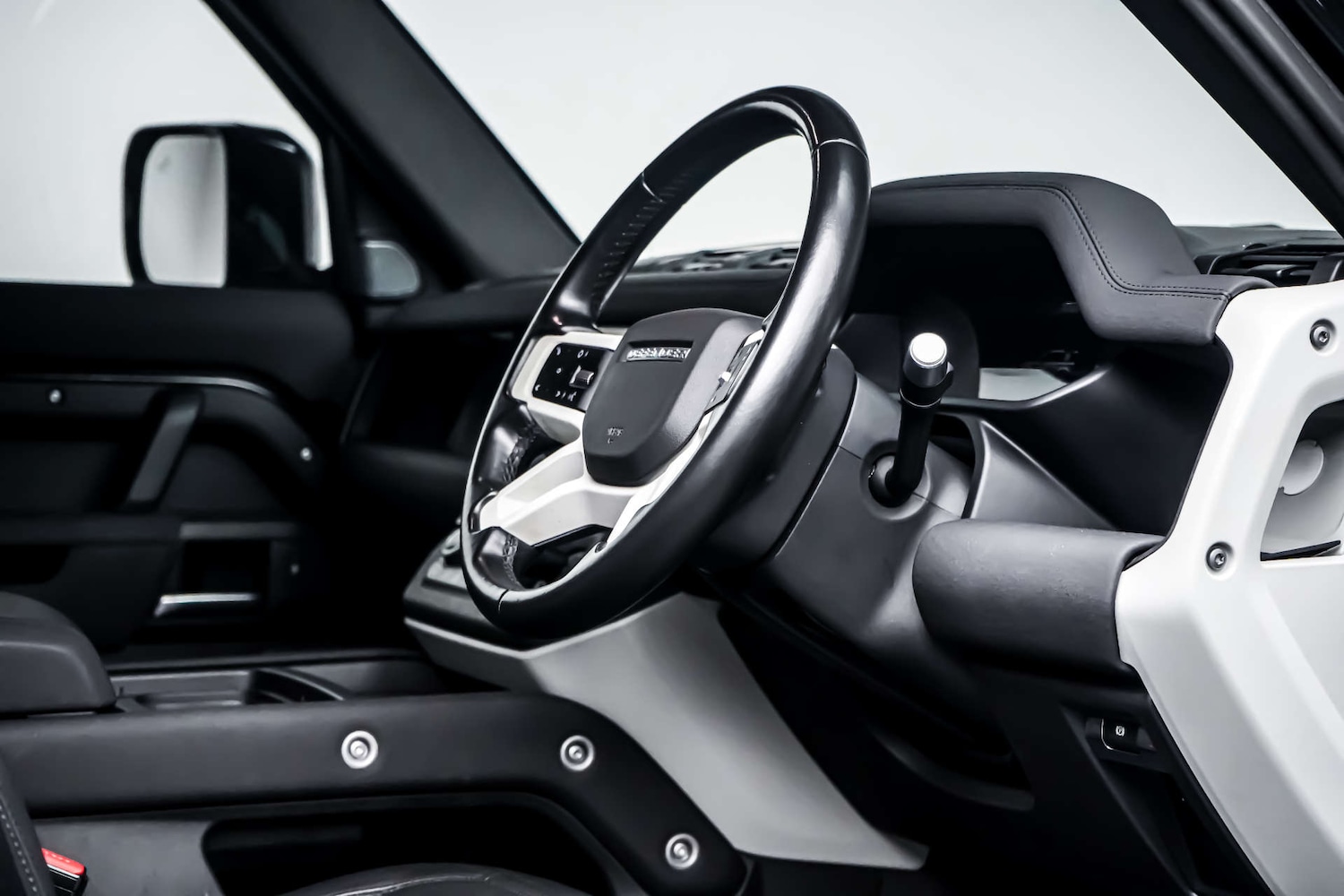 Used Land Rover Defender 2021 for sale - 77426933: Photo 9