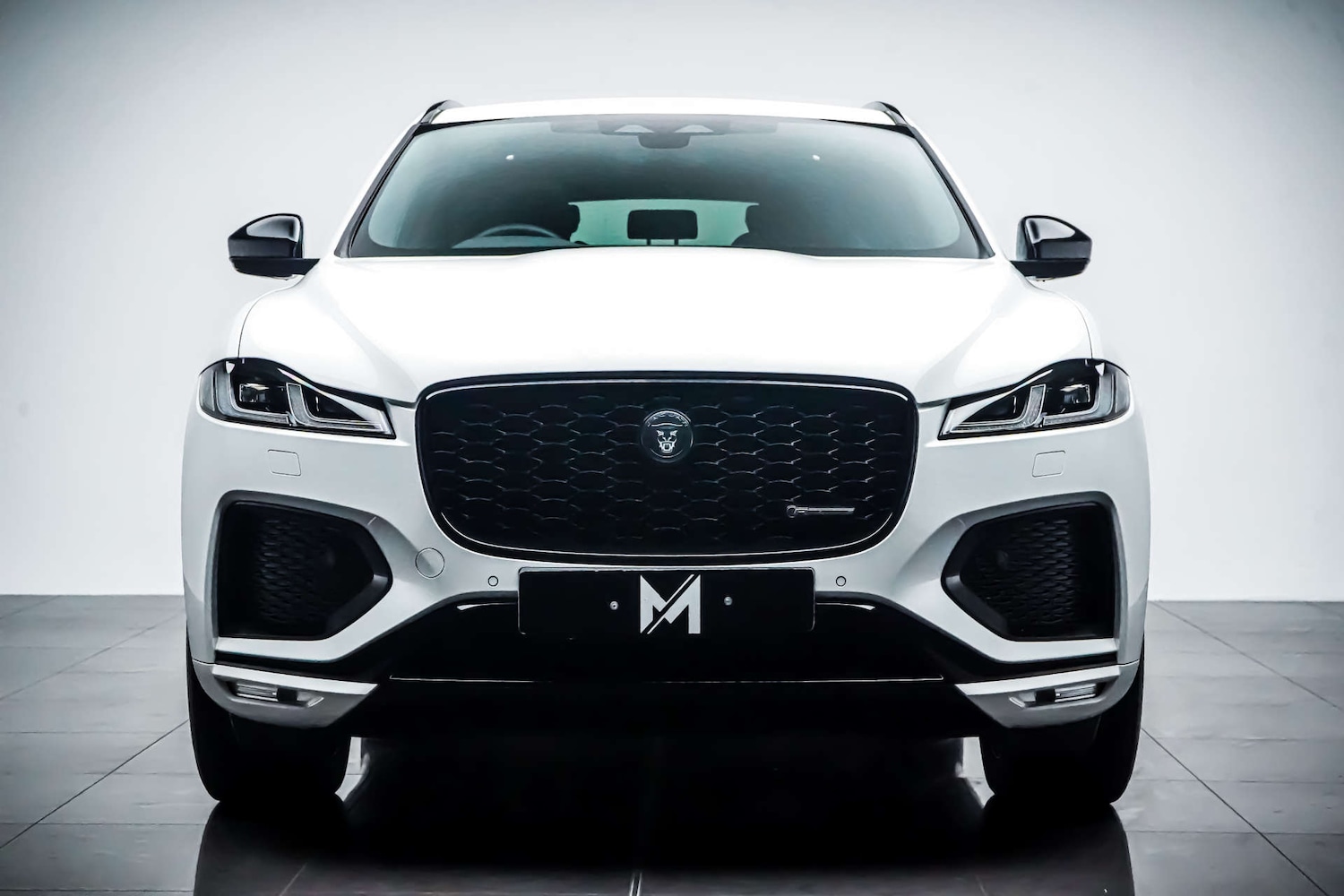 Used Jaguar F-Pace 2023 for sale - 77426858: Photo 2