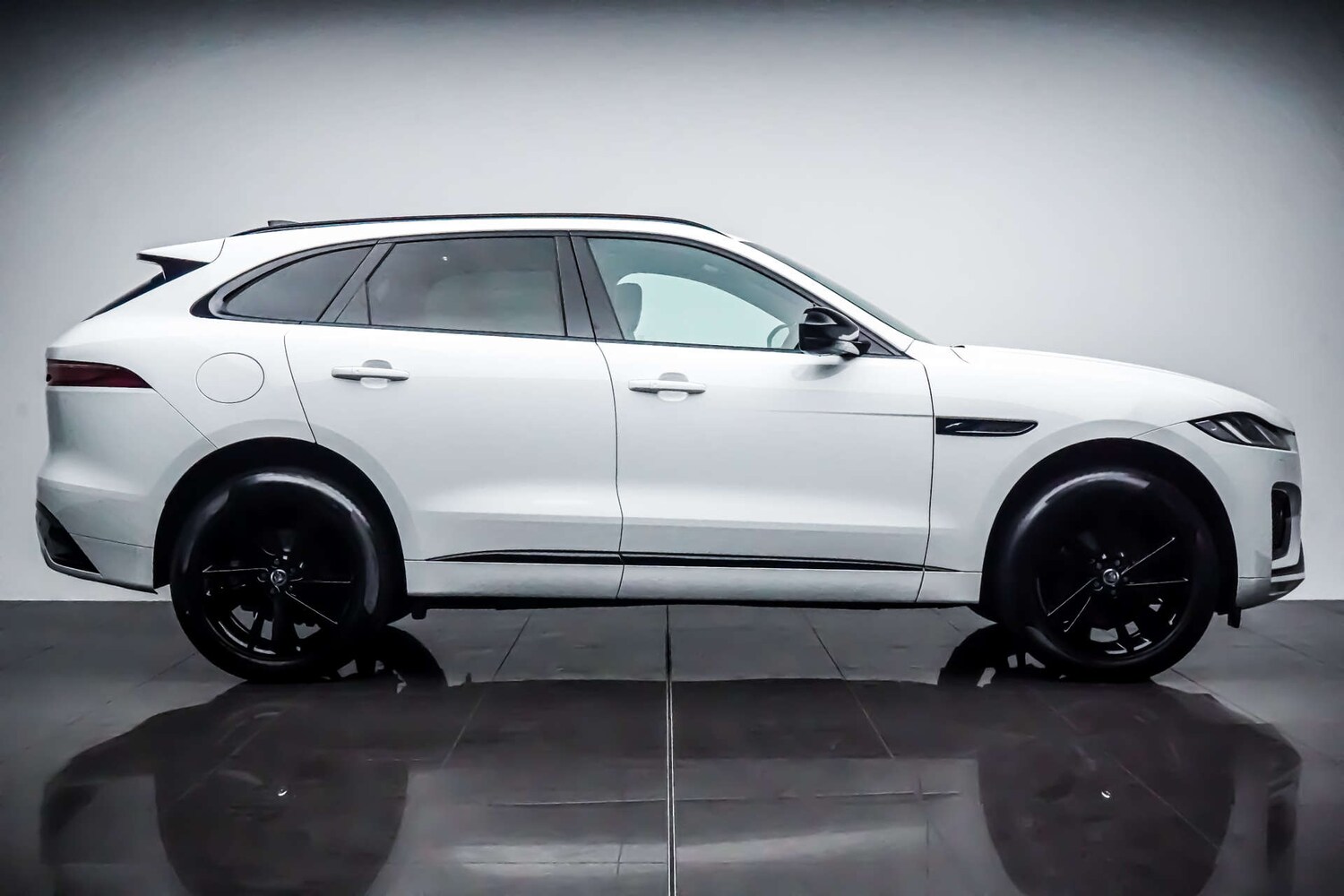 Used Jaguar F-Pace 2023 for sale - 77426858: Photo 9