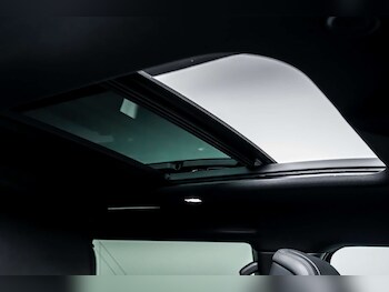 Used Land Rover Defender 2024 for sale - 77180047: Photo