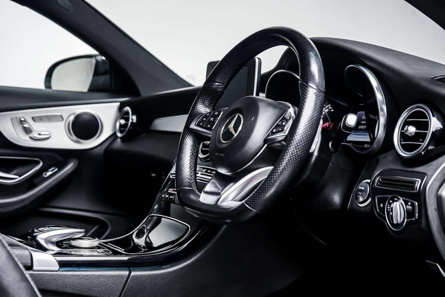 Used Mercedes-Benz C Class 2017 for sale - 77437455: Photo 6