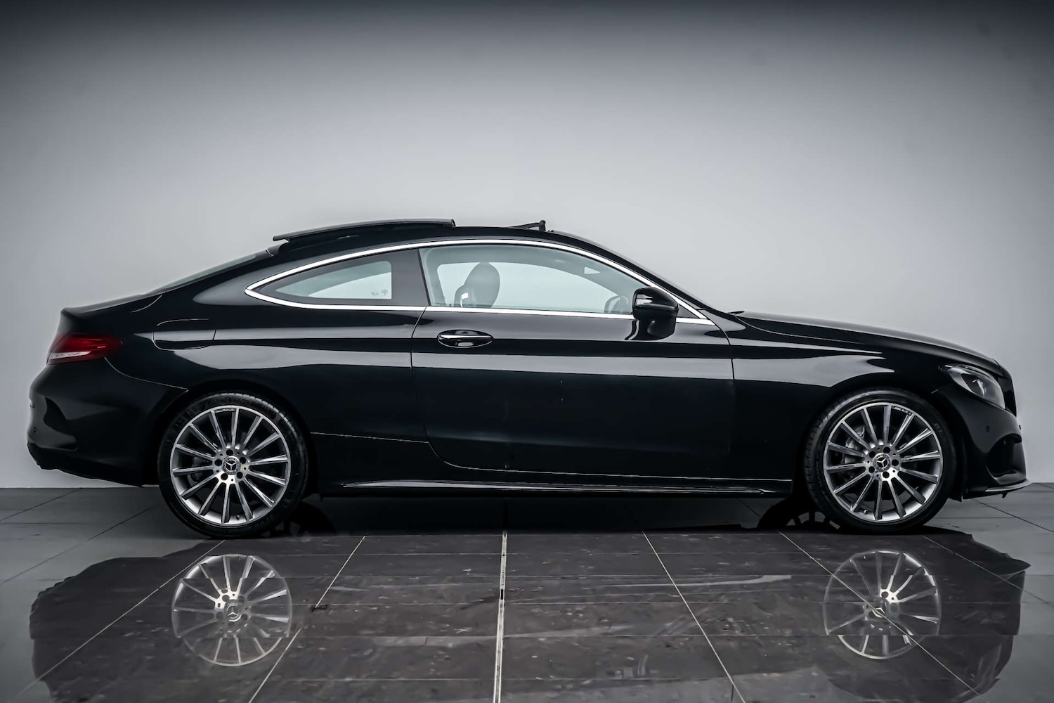 Used Mercedes-Benz C Class 2017 for sale - 77437455: Photo 7