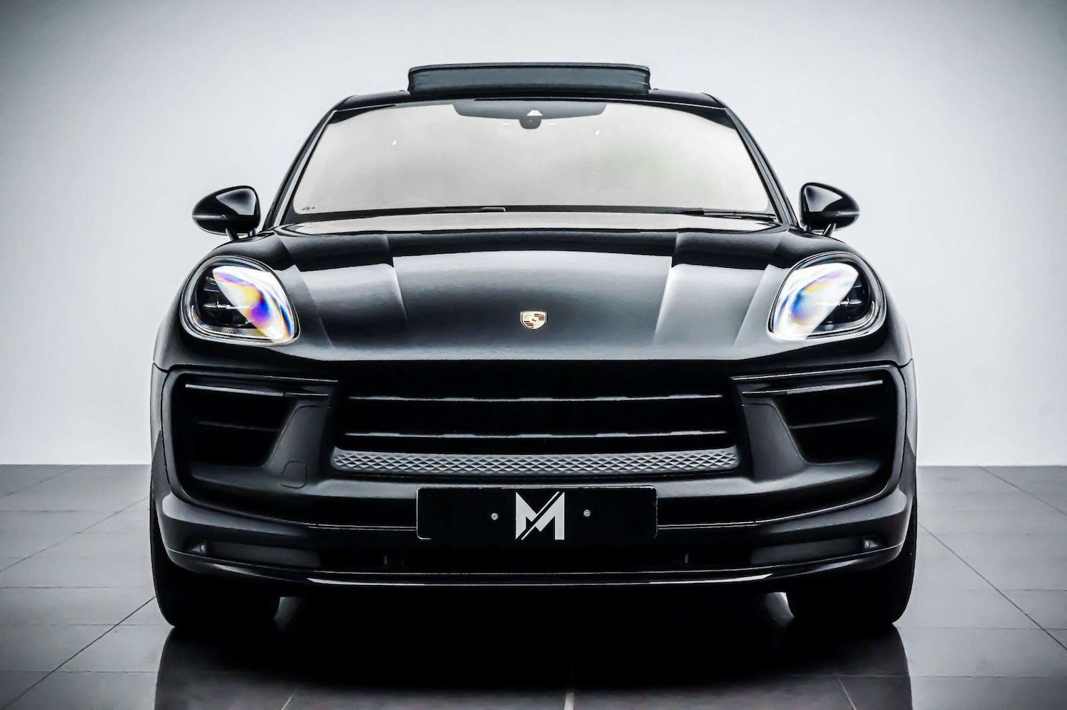 Used Porsche Macan 2021 for sale - 77426864: Photo 2