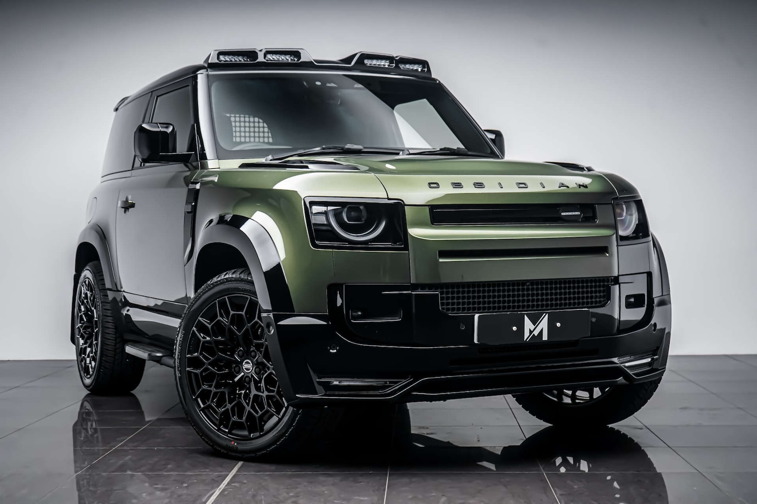 Used Land Rover Defender 2025 for sale - 78182125: Photo 1