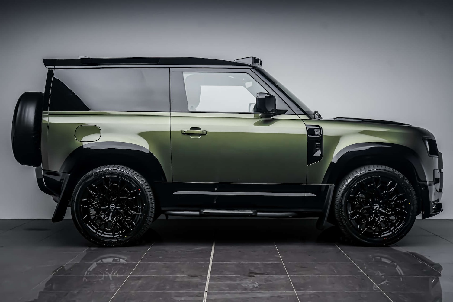 Used Land Rover Defender 2025 for sale - 78182125: Photo 10