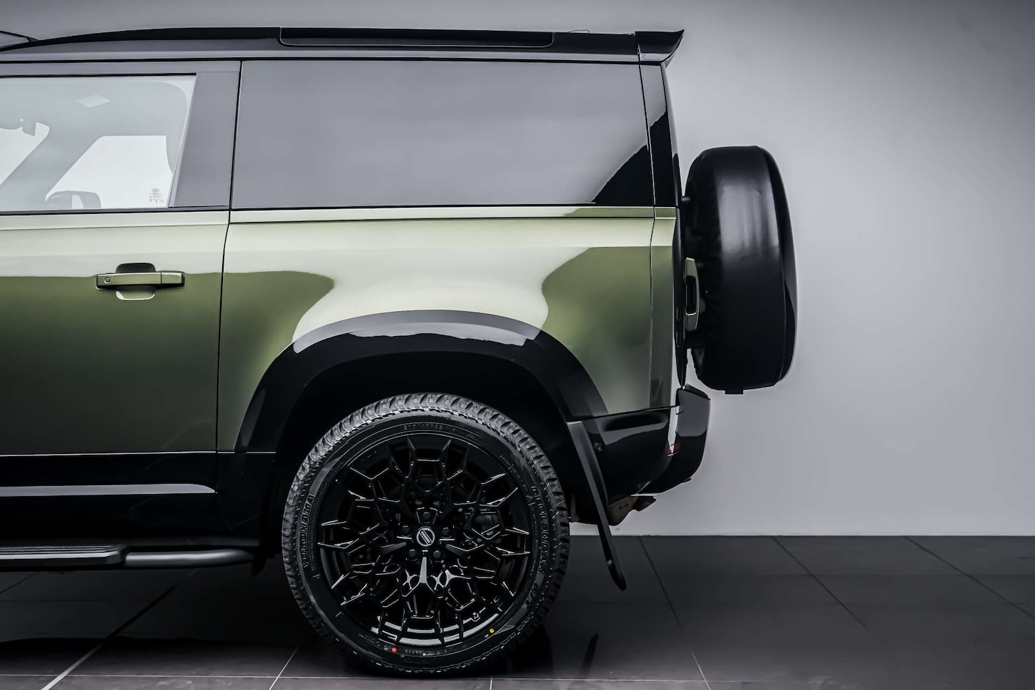 Used Land Rover Defender 2025 for sale - 78182125: Photo 14