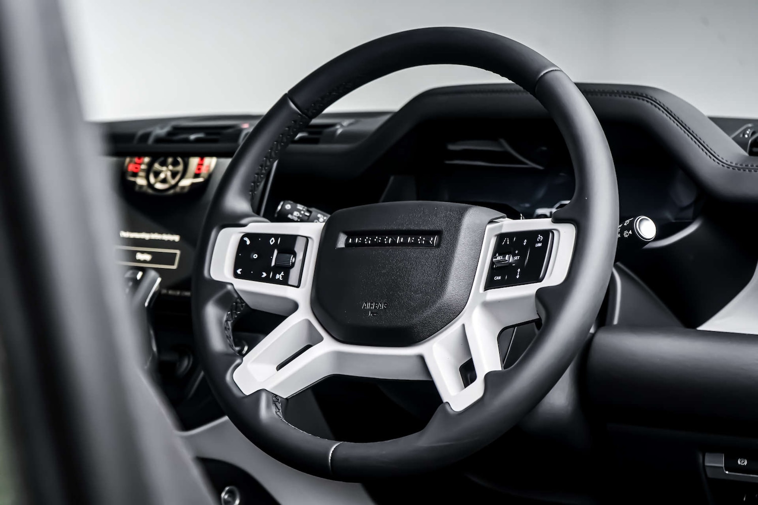 Used Land Rover Defender 2025 for sale - 78182125: Photo 22