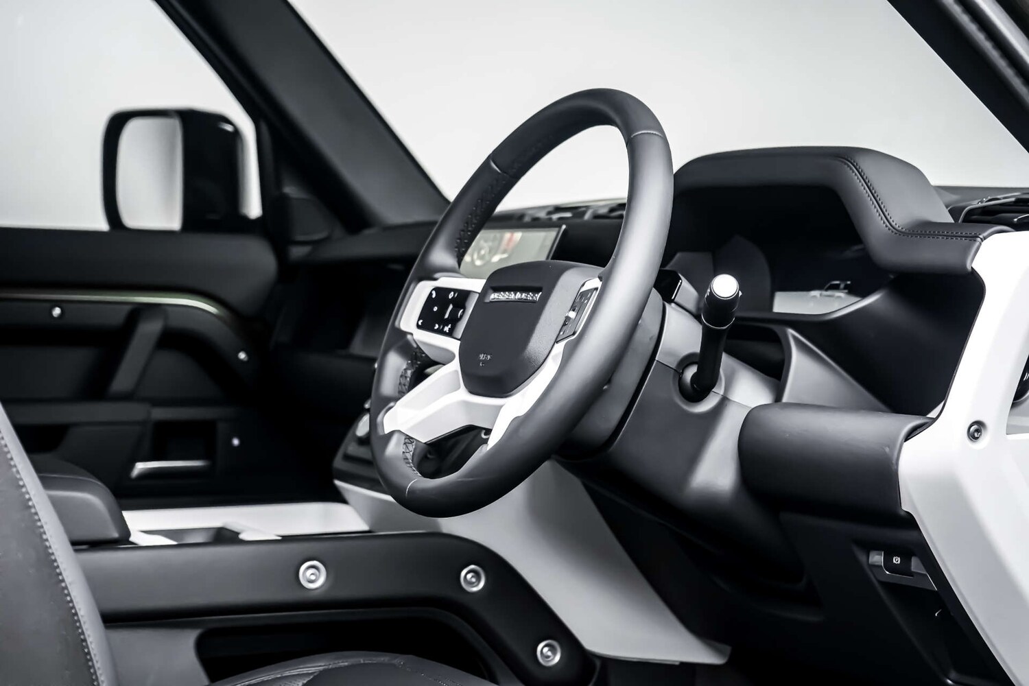 Used Land Rover Defender 2025 for sale - 78182125: Photo 8