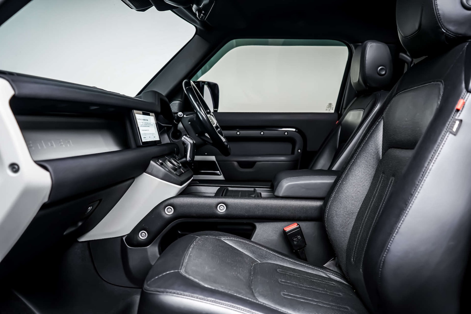 Used Land Rover Defender 2021 for sale - 77891342: Photo 7