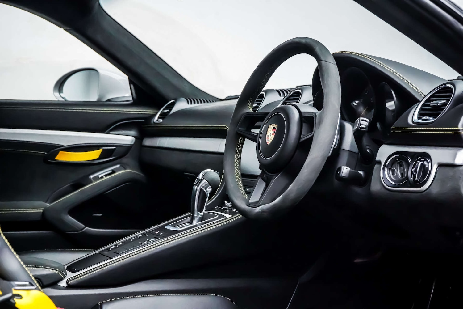 Used Porsche Cayman 2023 for sale - 76830886: Photo 12