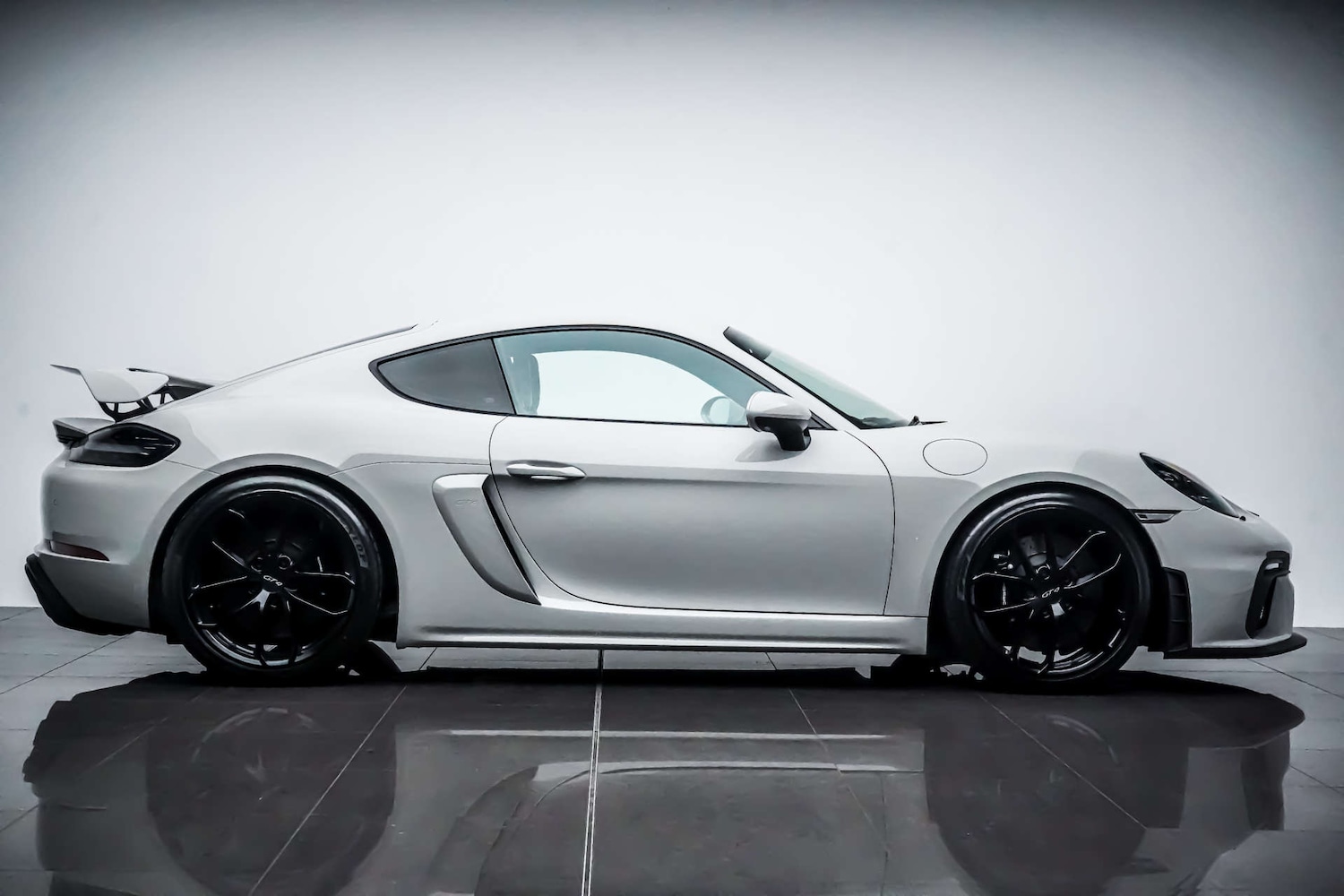 Used Porsche Cayman 2023 for sale - 76830886: Photo 14