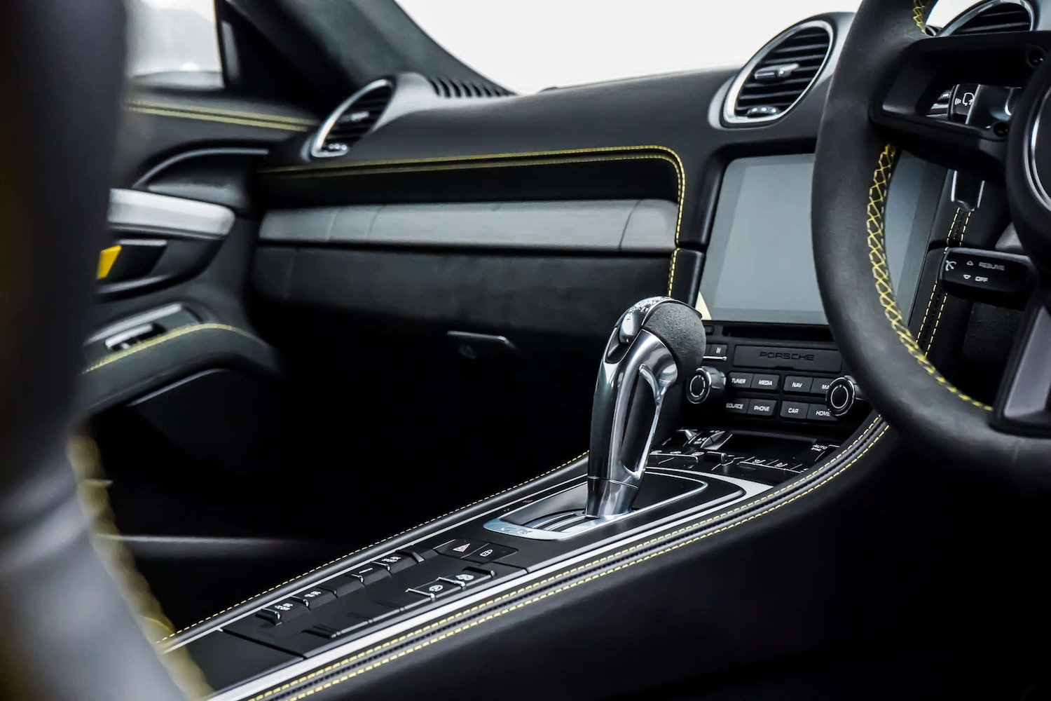 Used Porsche Cayman 2023 for sale - 76830886: Photo 22