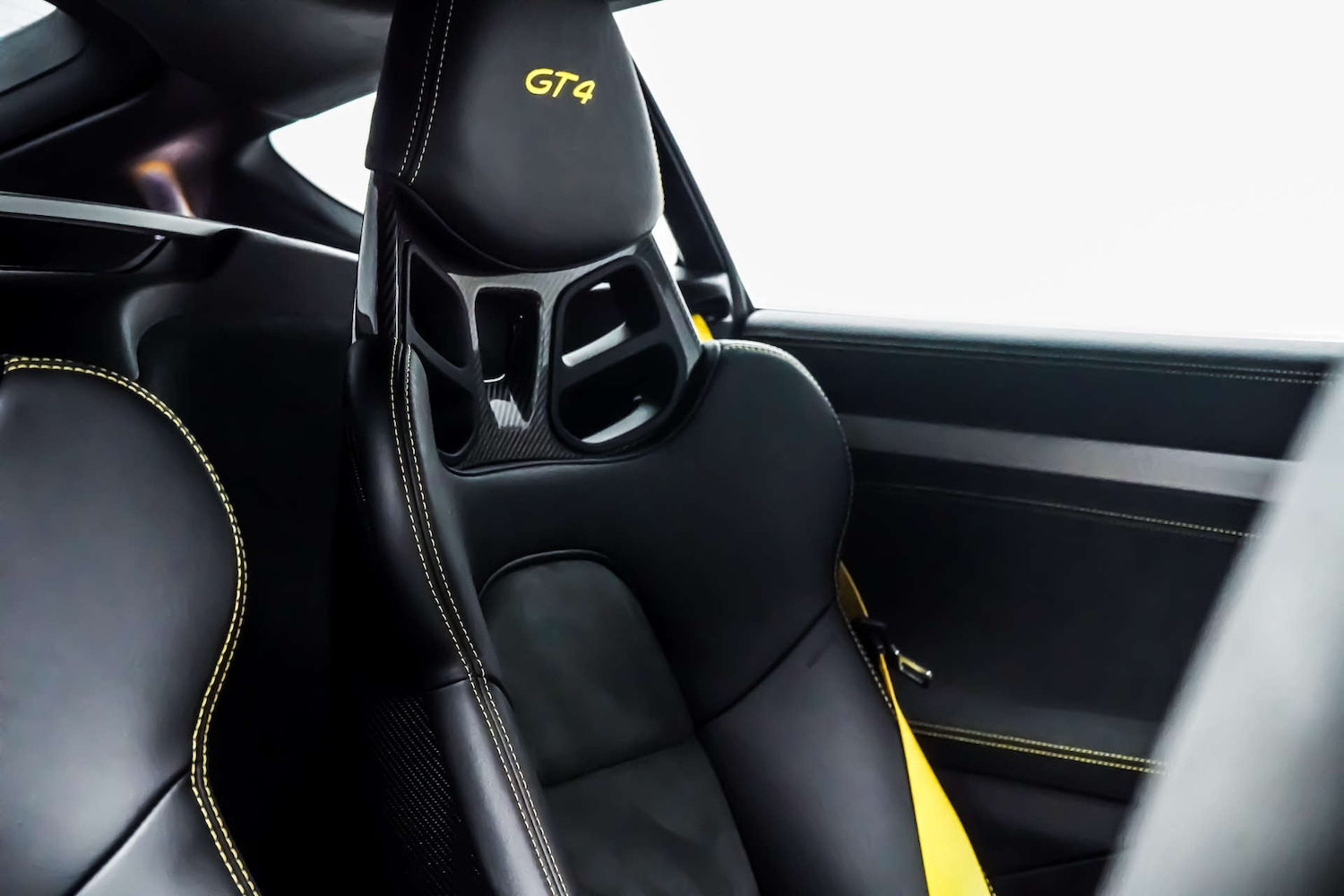 Used Porsche Cayman 2023 for sale - 76830886: Photo 7