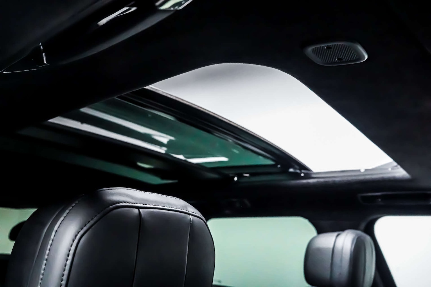 Used Land Rover Range Rover Sport 2024 for sale - 76831065: Photo 3