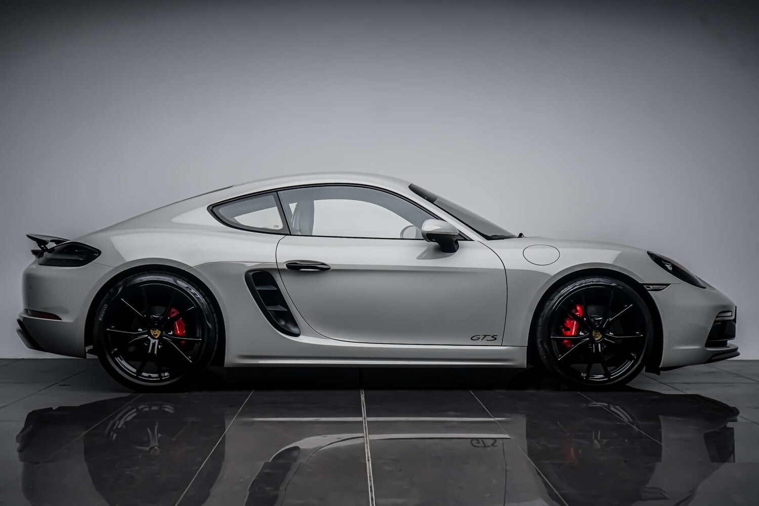 Used Porsche 718 Cayman 2018 for sale - 78068160: Photo 11