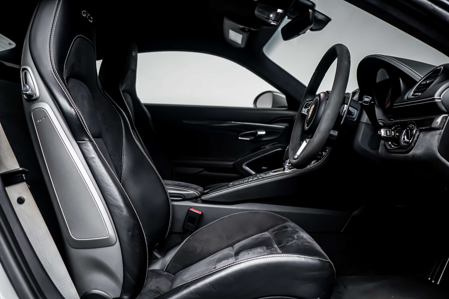 Used Porsche 718 Cayman 2018 for sale - 78068160: Photo 6