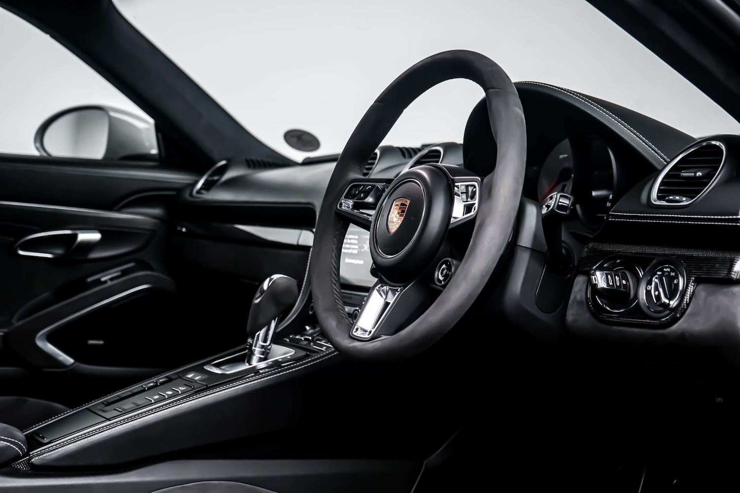 Used Porsche 718 Cayman 2018 for sale - 78068160: Photo 9