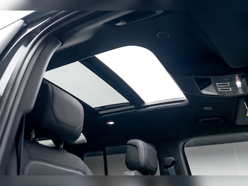 Used Land Rover Defender 110 2024 for sale - 77681259: Photo