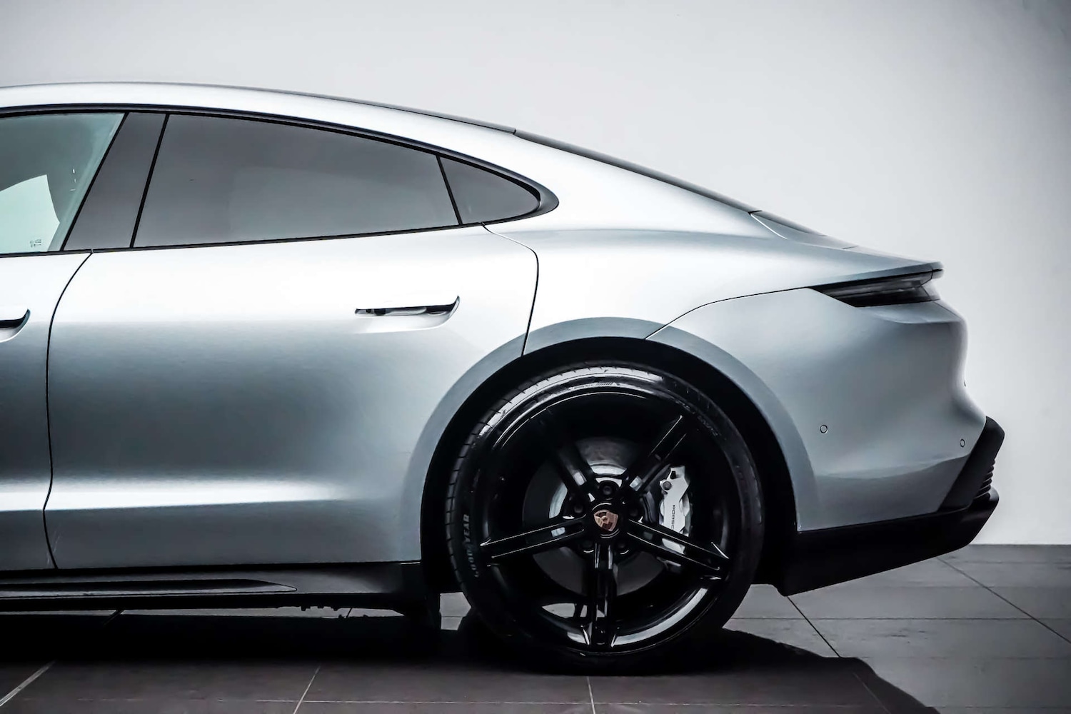 Used Porsche Taycan 2020 for sale - 76830926: Photo 12