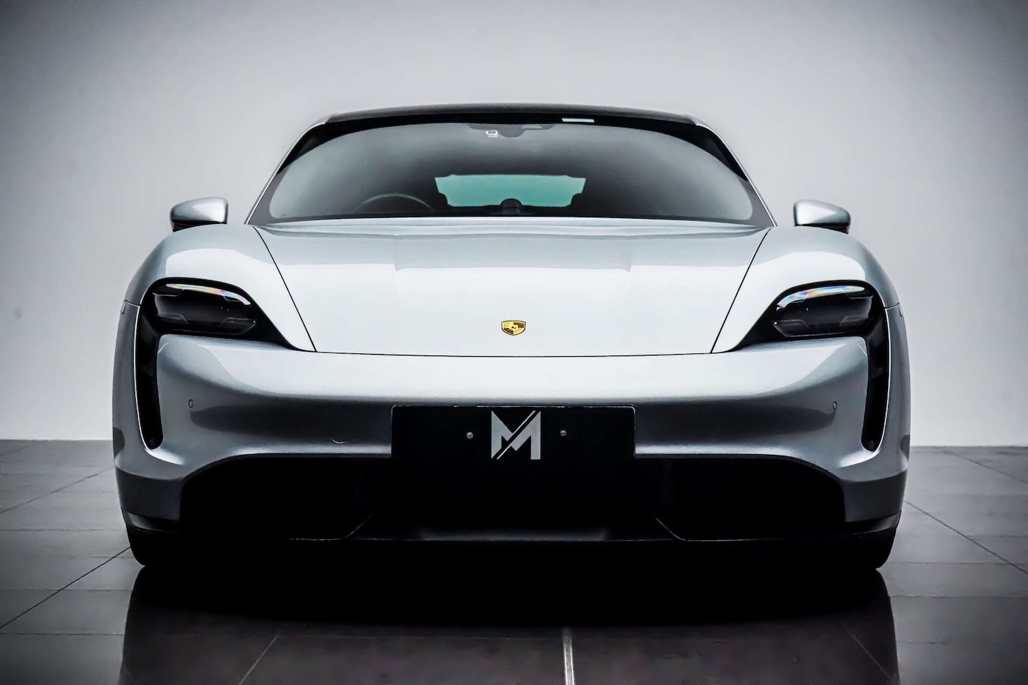 Used Porsche Taycan 2020 for sale - 76830926: Photo 2